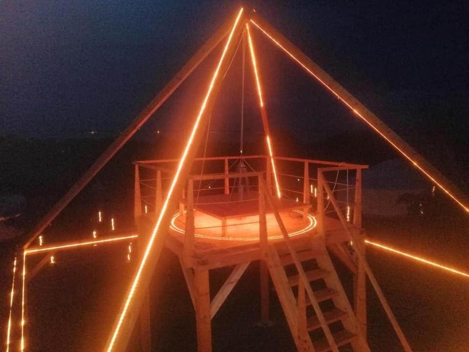Jurta Hotel Balatongyoeroek エクステリア 写真