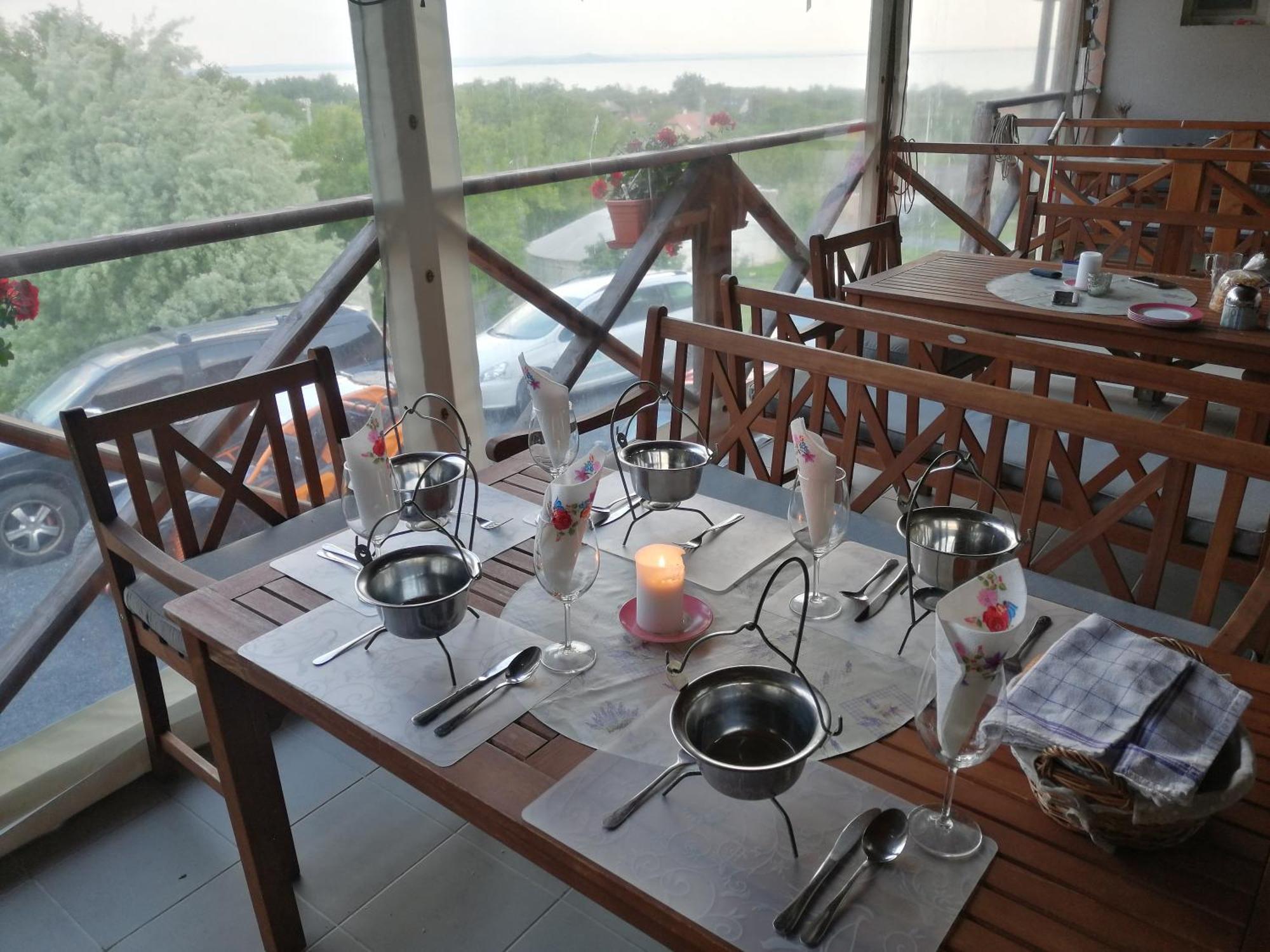 Jurta Hotel Balatongyoeroek エクステリア 写真