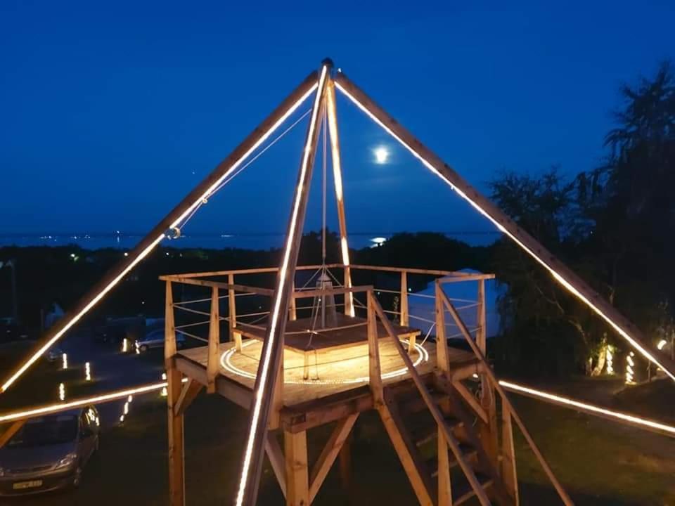 Jurta Hotel Balatongyoeroek エクステリア 写真
